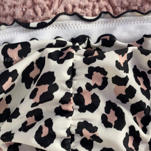 Leopard Ruched Ruffle Bikini Bottoms - Picture 4 of 5